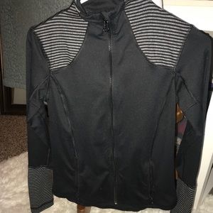 Women’s active wear zip up